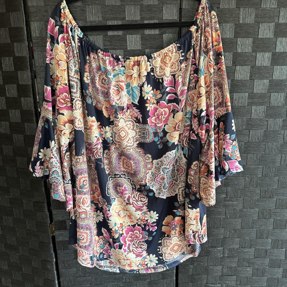 Roommates Women's Top 2X Off Shoulder Bell Sleeve Floral